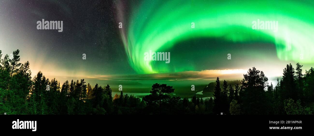 Panoramic view northern lights aurora hi-res stock photography images -