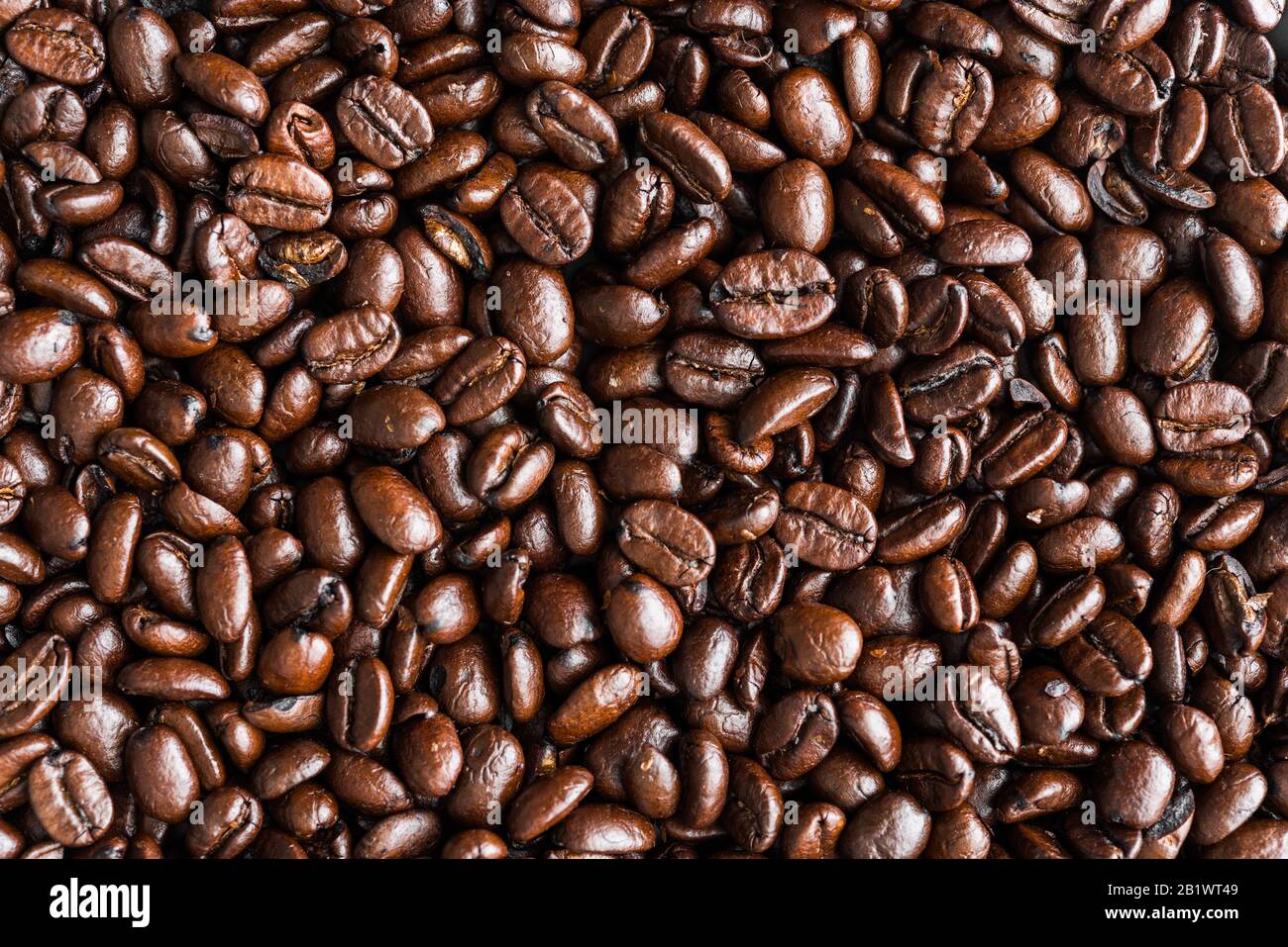 Flat lay food background of roasted coffee beans Stock Photo - Alamy