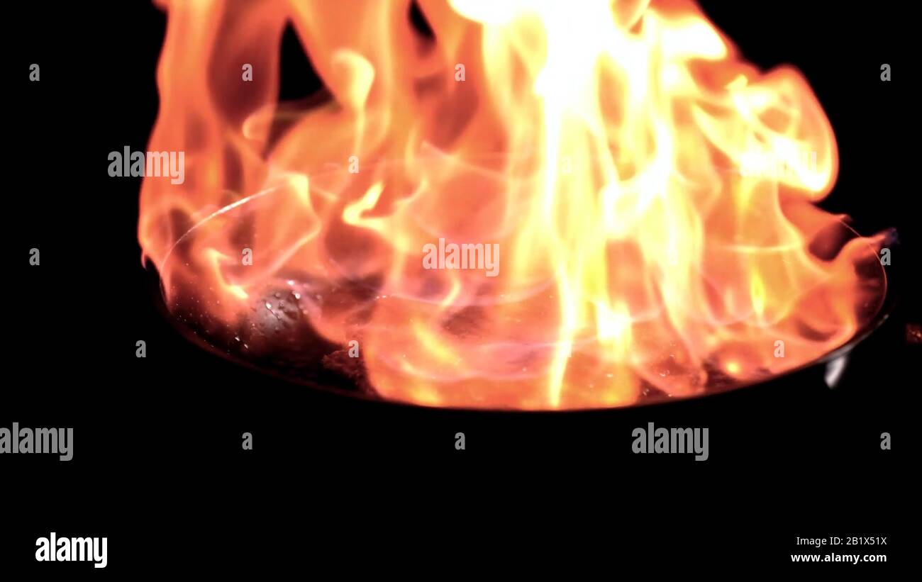 Pan On Fire High Resolution Stock Photography and Images Alamy