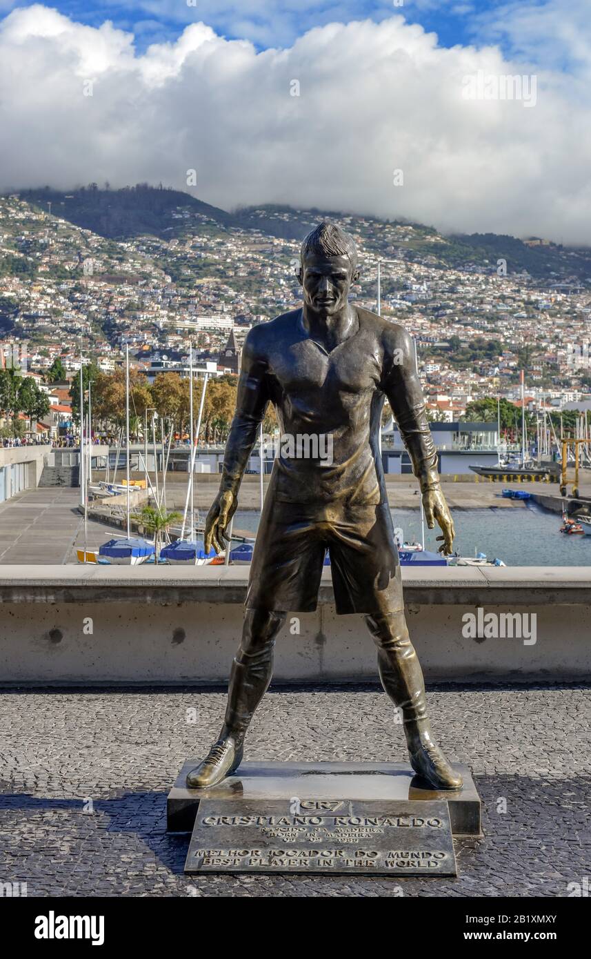 Statue, Museum CR7, Av. Sa Carneiro, Funchal, Madeira, Portugal Stock Photo