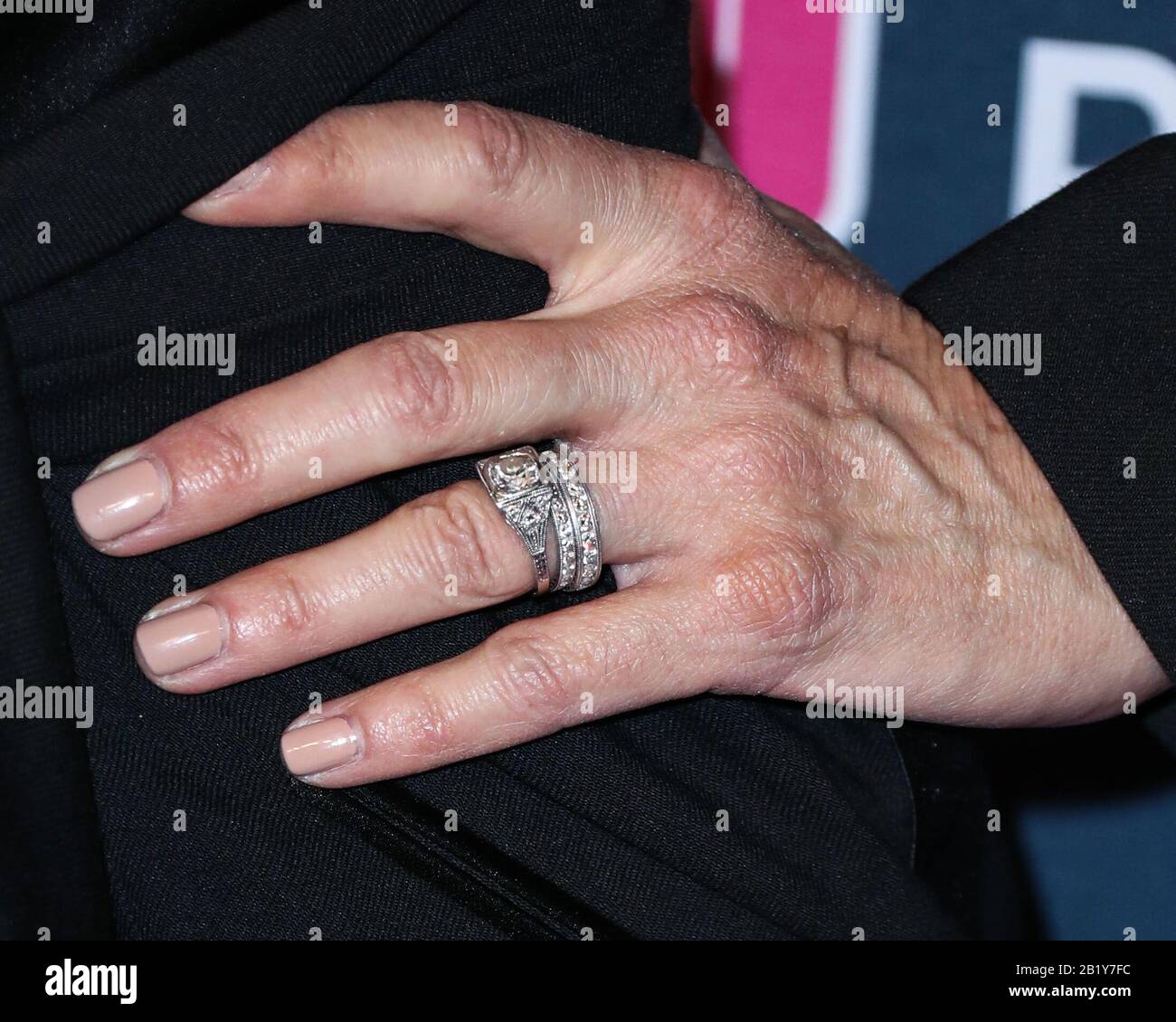 Lisa rinna outlet engagement ring