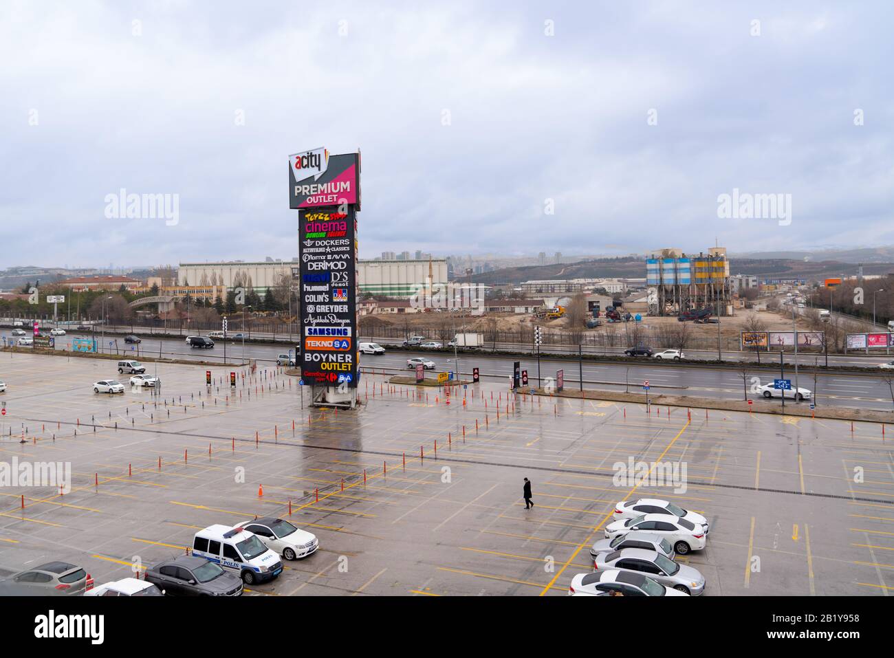Ankara/Turkey-February 22 2020: A billboard sign for a mall advertising store and their logos Stock Photo - Alamy