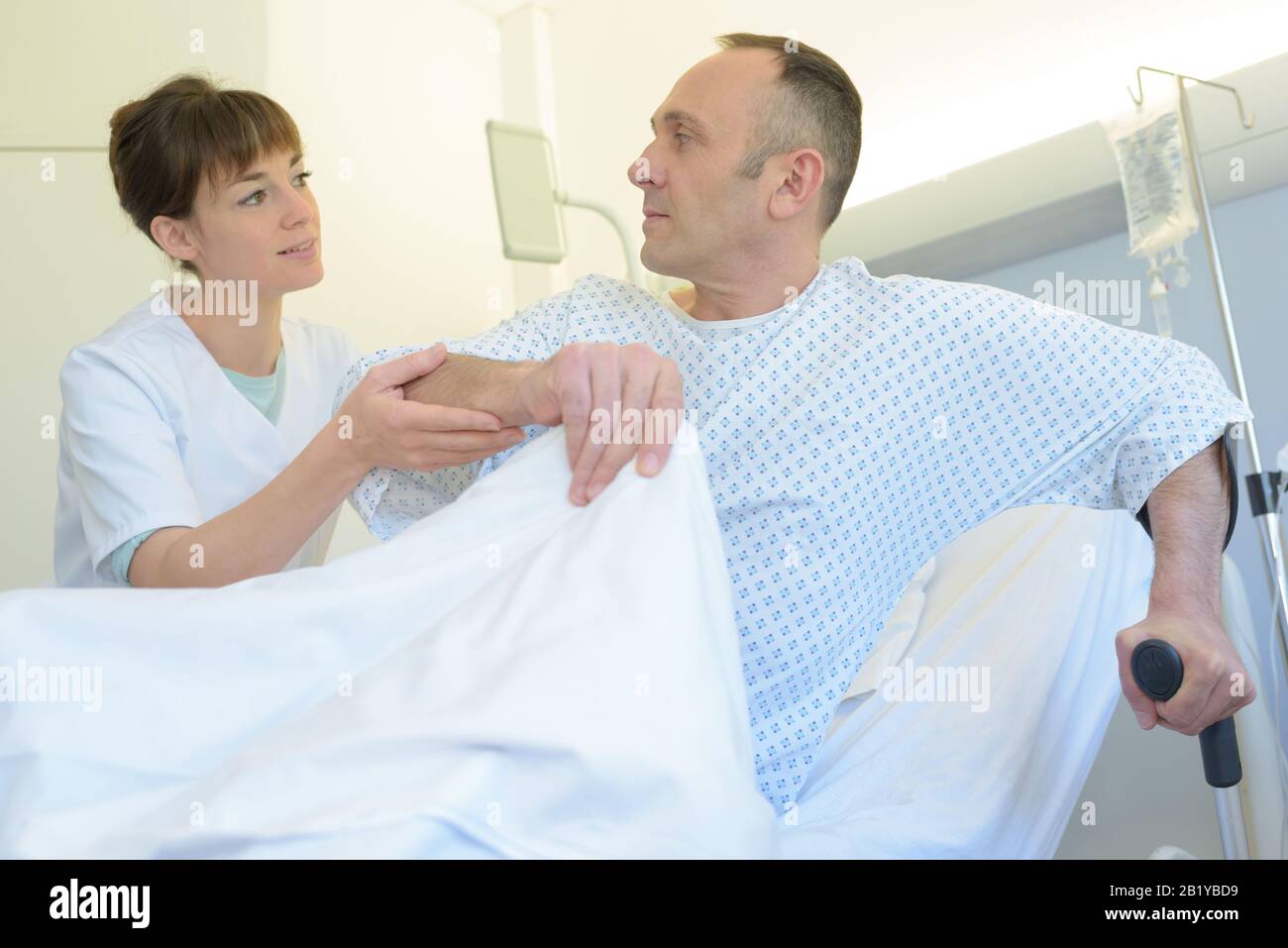 Injured woman hospital bed hi-res stock photography and images - Alamy