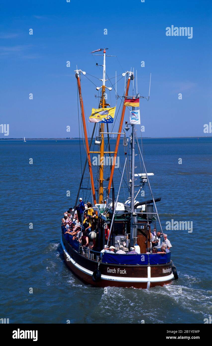 Trawler from Neuharlingersiel with tourists, Neuharlingersiel, Ostfriesland, Frisia, North Sea, Lower-Saxony, Germany, Europe Stock Photo