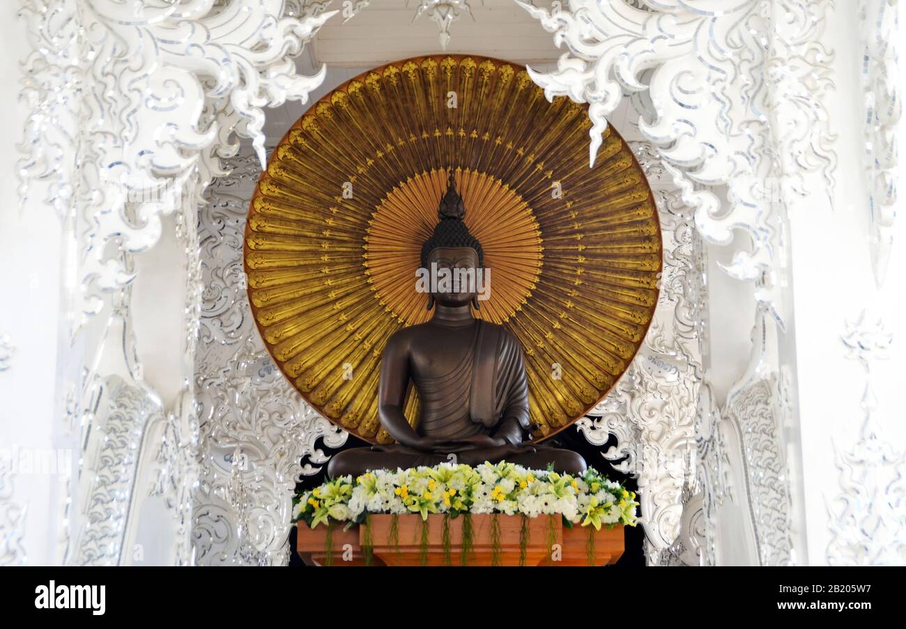 Statue of gautama buddha hires stock photography and images Alamy