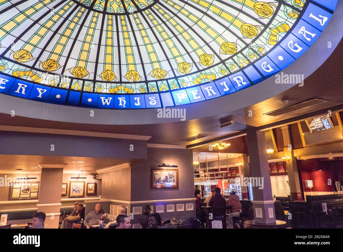 Wetherspoons interior hi-res stock photography and images - Alamy
