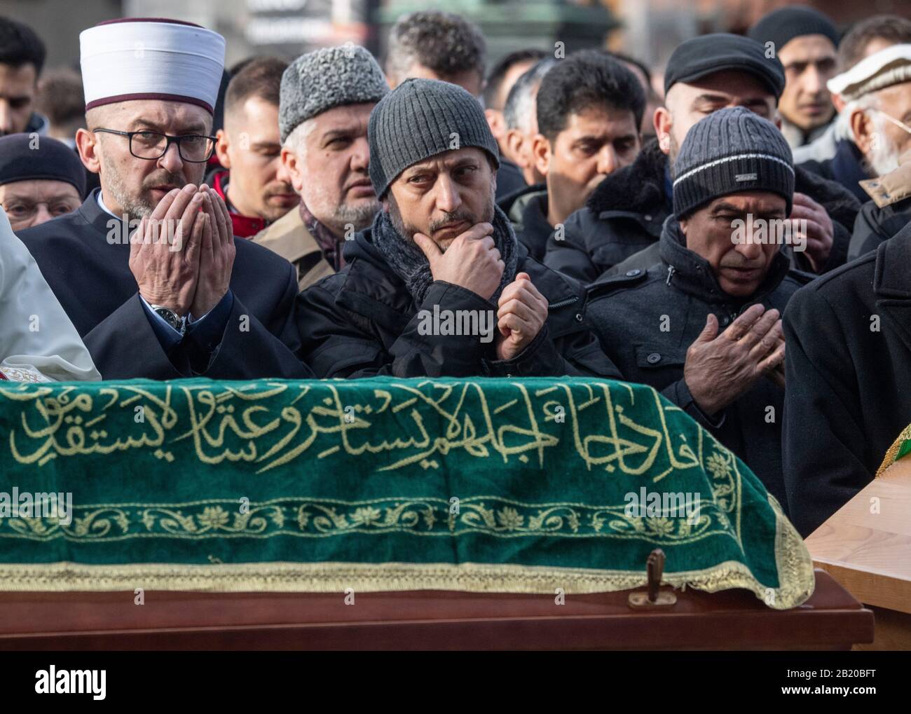 Prayer for the dead hires stock photography and images Alamy