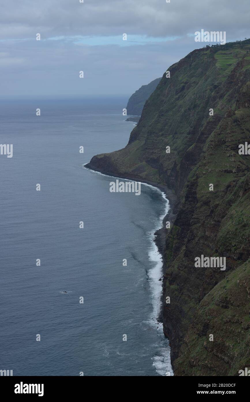 Steilkueste bei Ponta do Pargo, Madeira, Portugal Stock Photo