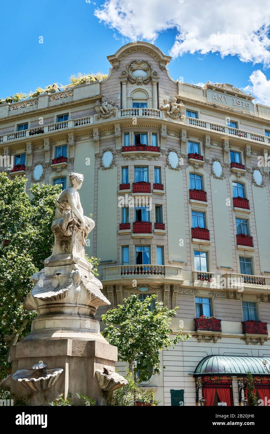 Barcelona Spain May 13 17 Details Of El Palace Hotel Building And Sculpture In Front Of It In The Center Of The City Of Barcelona Stock Photo Alamy