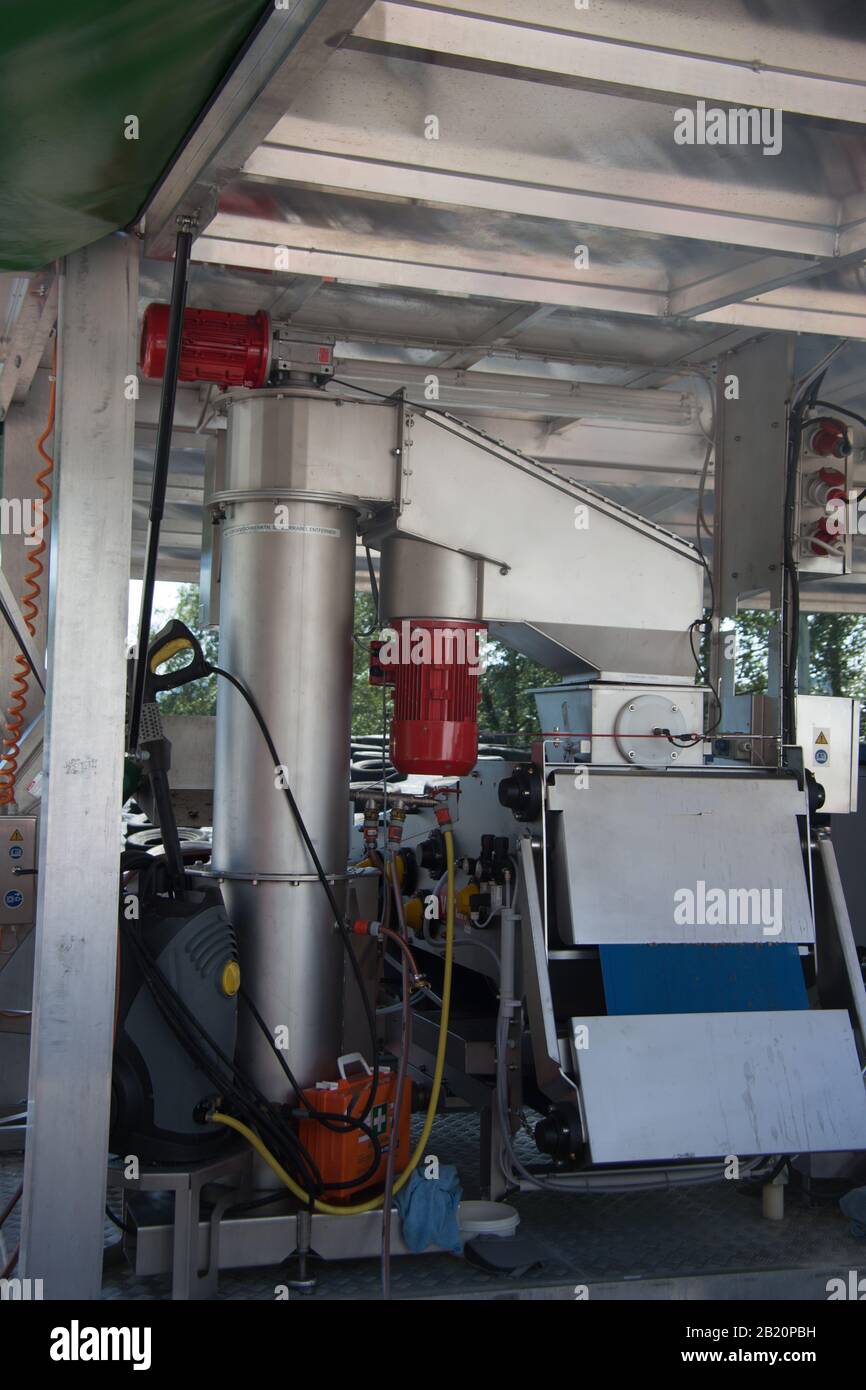 Fruit press for apple juice extraction Stock Photo Alamy