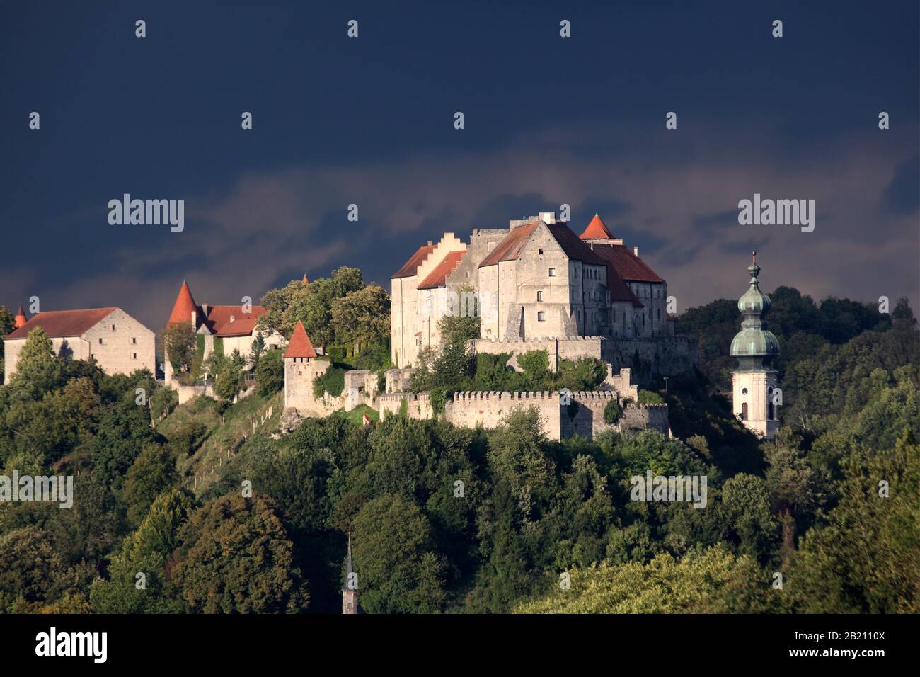 Burghausen castle against a thunderstorm sky, Burghausen, Upper Bavaria, Bavaria, Germany Stock Photo