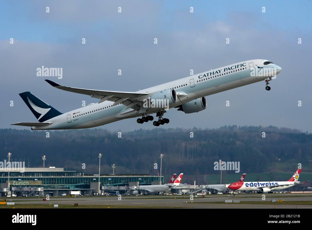 その他 CATHAY PACIFIC Airbus A350-1000 1:200 Cathay Pacific Airbus A350-1000 (1:200) model | Shop with Cathay