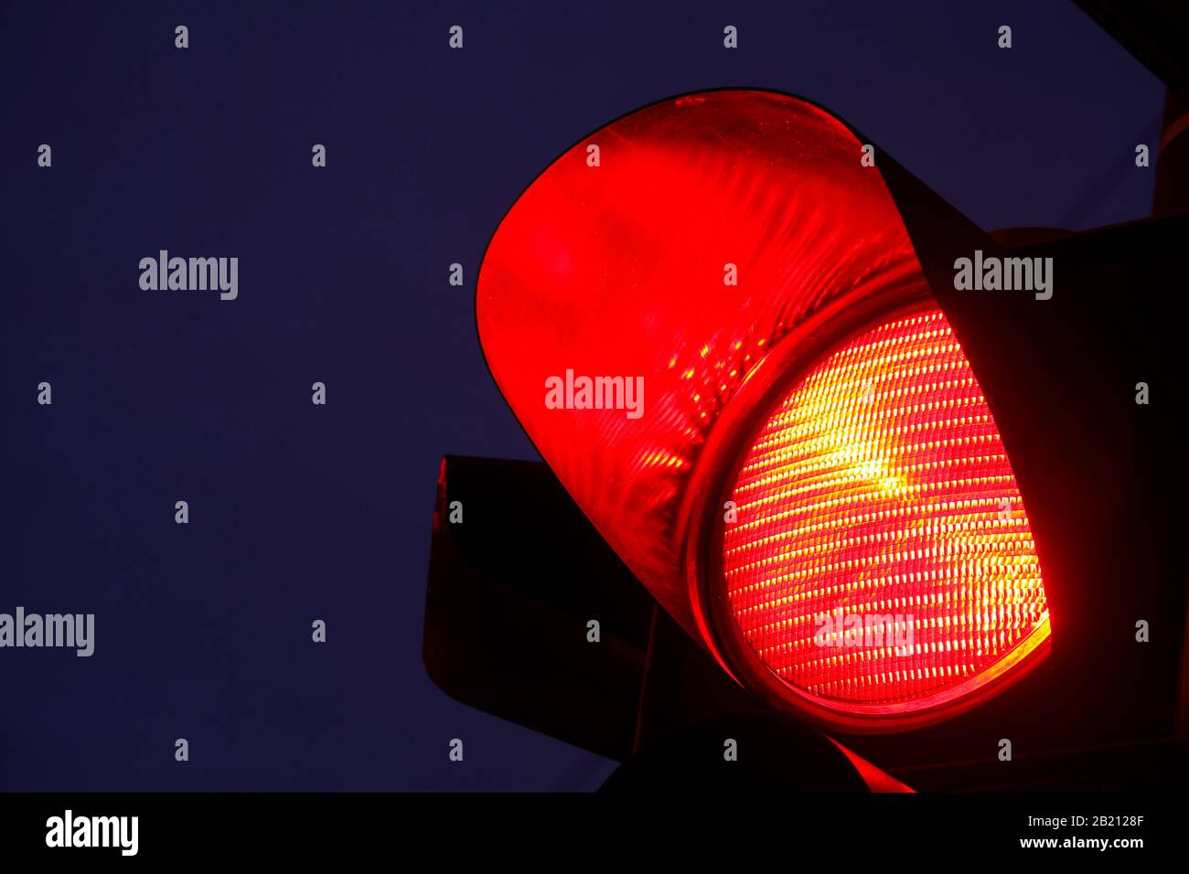 Traffic light shows red hi-res stock photography and images - Alamy