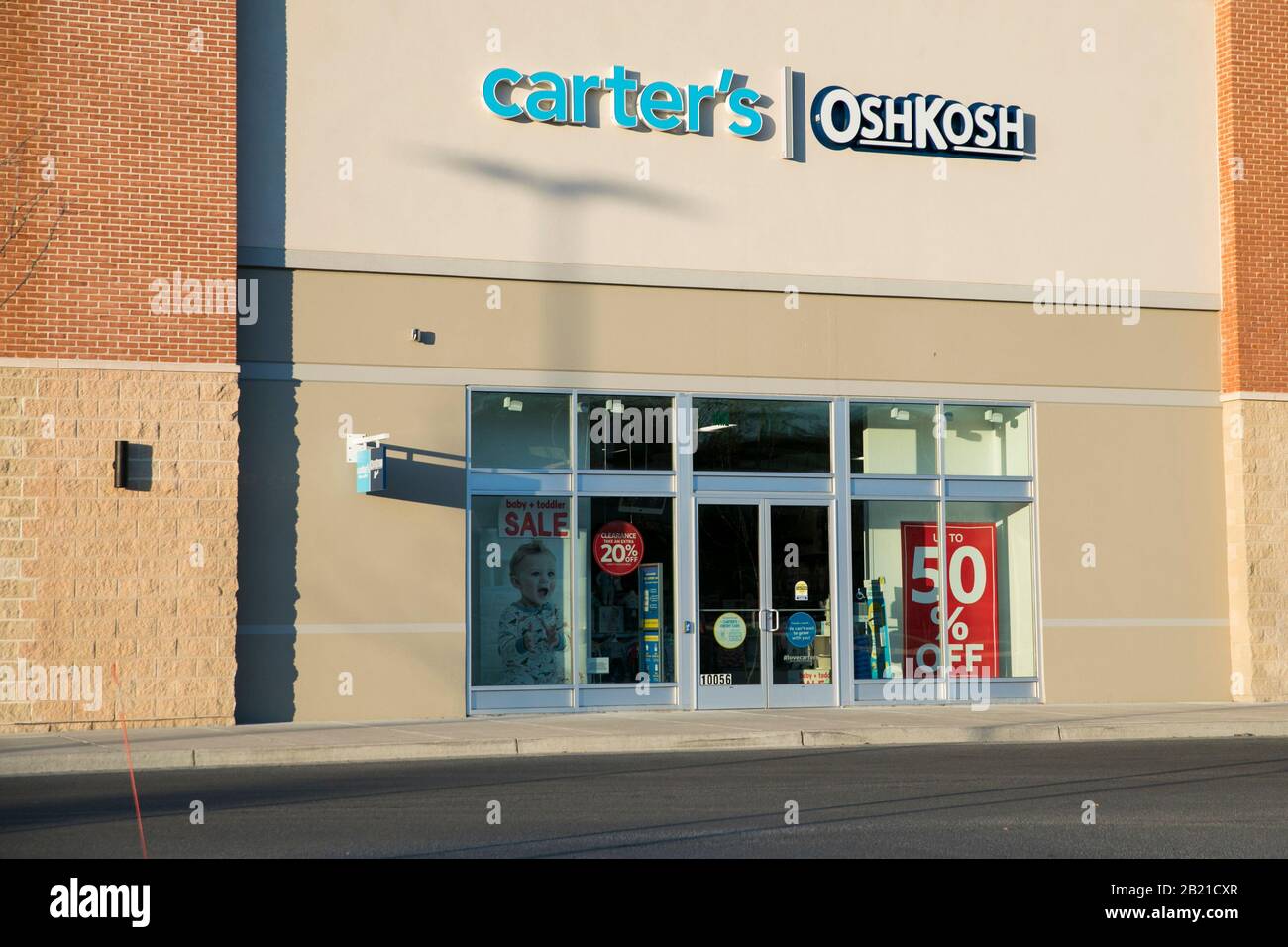 Carters and oshkosh hi-res stock photography and images - Alamy