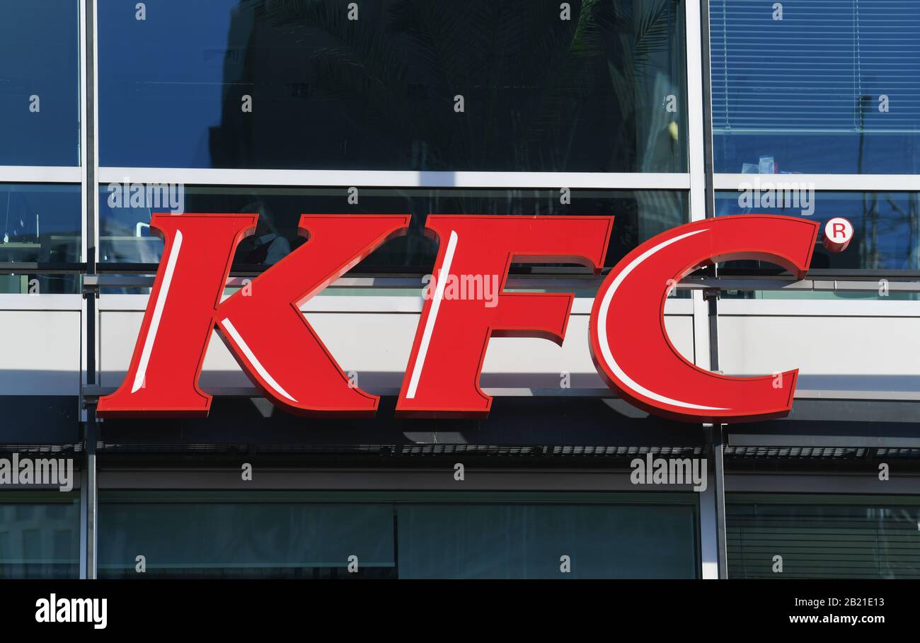 KFC, Logo, Werbung, Europacenter, Breitscheidplatz, Charlottenburg, Berlin, Deutschland Stock Photo