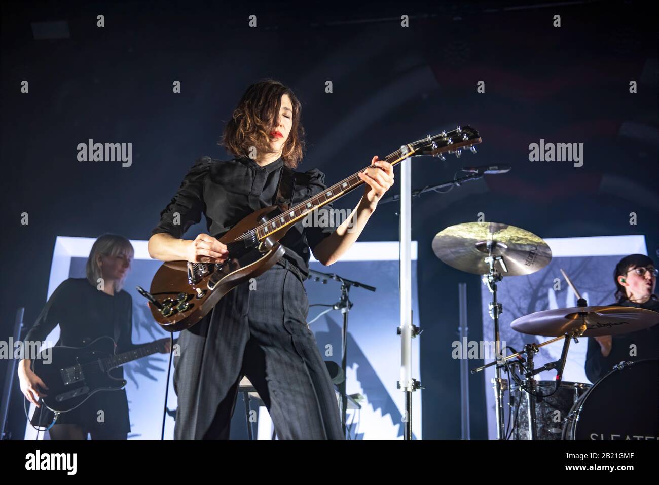 Manchester, UK. 27th February 2020. Carrie Rachel Brownstein and Corin Lisa Tucker of the band Sleater Kinney perform at the Manchester  Academy  on their  “The Center Won’t Hold” UK tour, Manchester 2020-02-27 . Credit:  Gary Mather/Alamy Live News Stock Photo