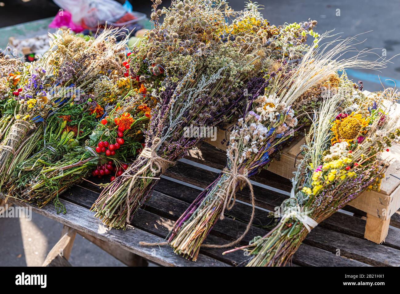 Dried flower stall hires stock photography and images Alamy