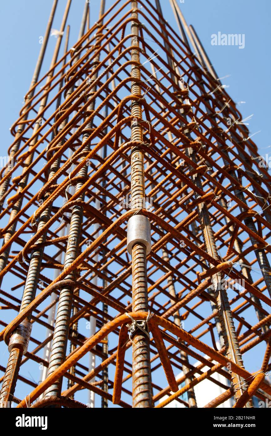 Steel grid on the construction site Stock Photo - Alamy