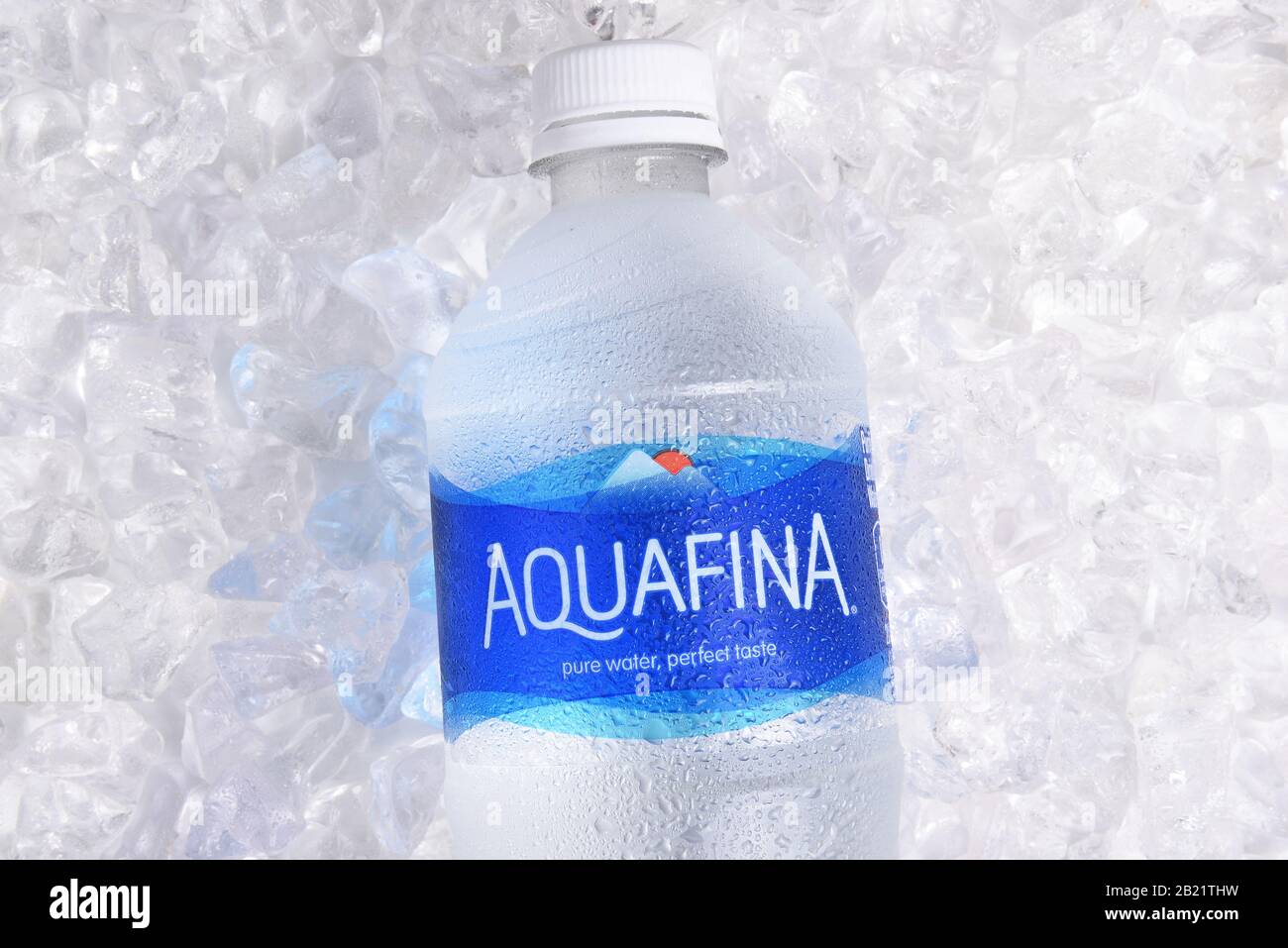 Aquafina Pure Unflavored Water - 20 fl oz Bottle