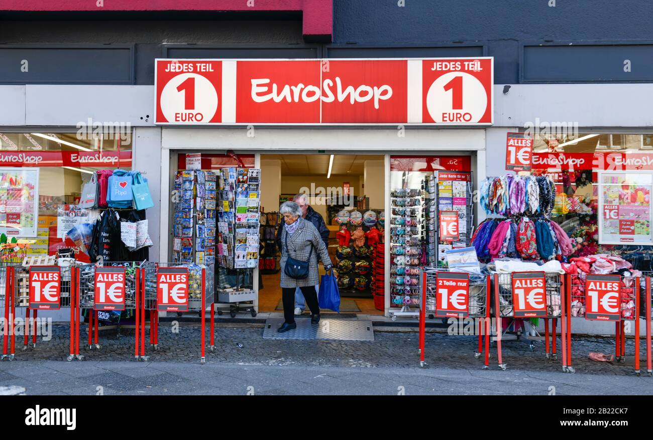 1-Euro-Shop, Potsdamer Strasse, Schoeneberg, Berlin, Deutschland / Schöneberg Stock Photo