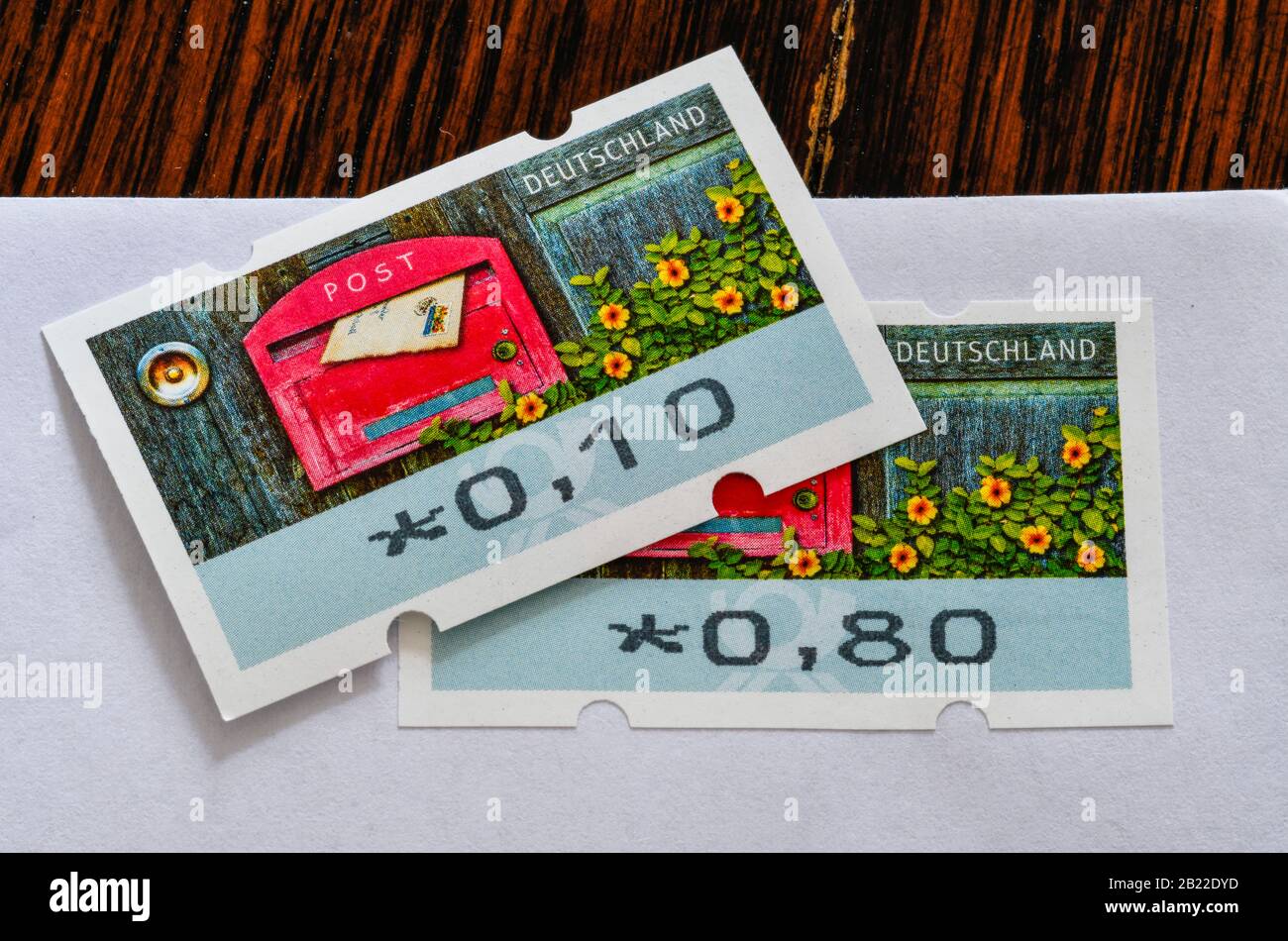 Deutsche Briefmarken 80 Cent und 10 Cent, Symbolfoto Portoerhöhung Stock Photo