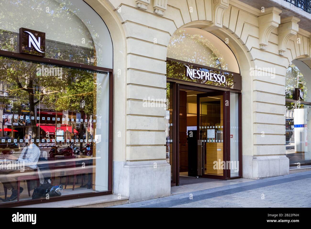 Paris/France - September 10, 2019 : The Nespresso coffee store on Champs- Elysees avenue Stock Photo - Alamy
