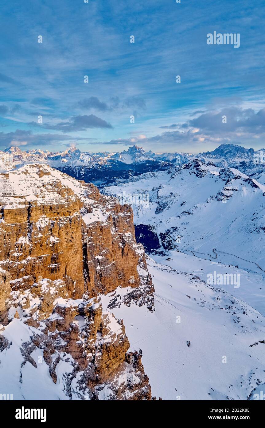 Beautiful panoramic view to the Sellaronda - the largest ski carousel in Europe - skiing the four most famous passes in the Dolomites, Italy; extraord Stock Photo