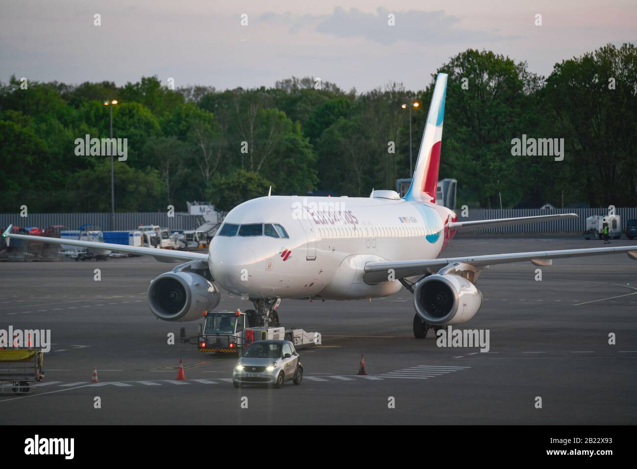 Eurowings flughafen hi-res stock photography and images - Alamy