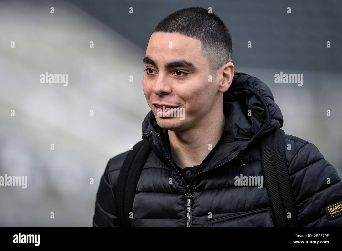 NEWCASTLE UPON TYNE, ENGLAND - FEBRUARY 29TH Miguel Almir-n (24) of Newcastle United arriving before the Premier League match between Newcastle United and Burnley at St. James's Park, Newcastle on Saturday 29th February 2020. (Credit: Iam Burn | MI News) Photograph may only be used for newspaper and/or magazine editorial purposes, license required for commercial use Credit: MI News & Sport /Alamy Live News Stock Photo