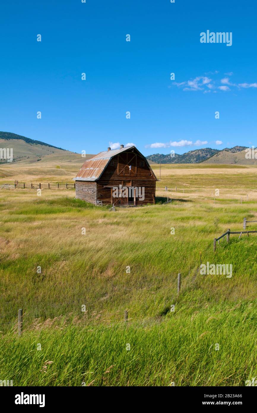 Farmhaus hi-res stock photography and images - Alamy