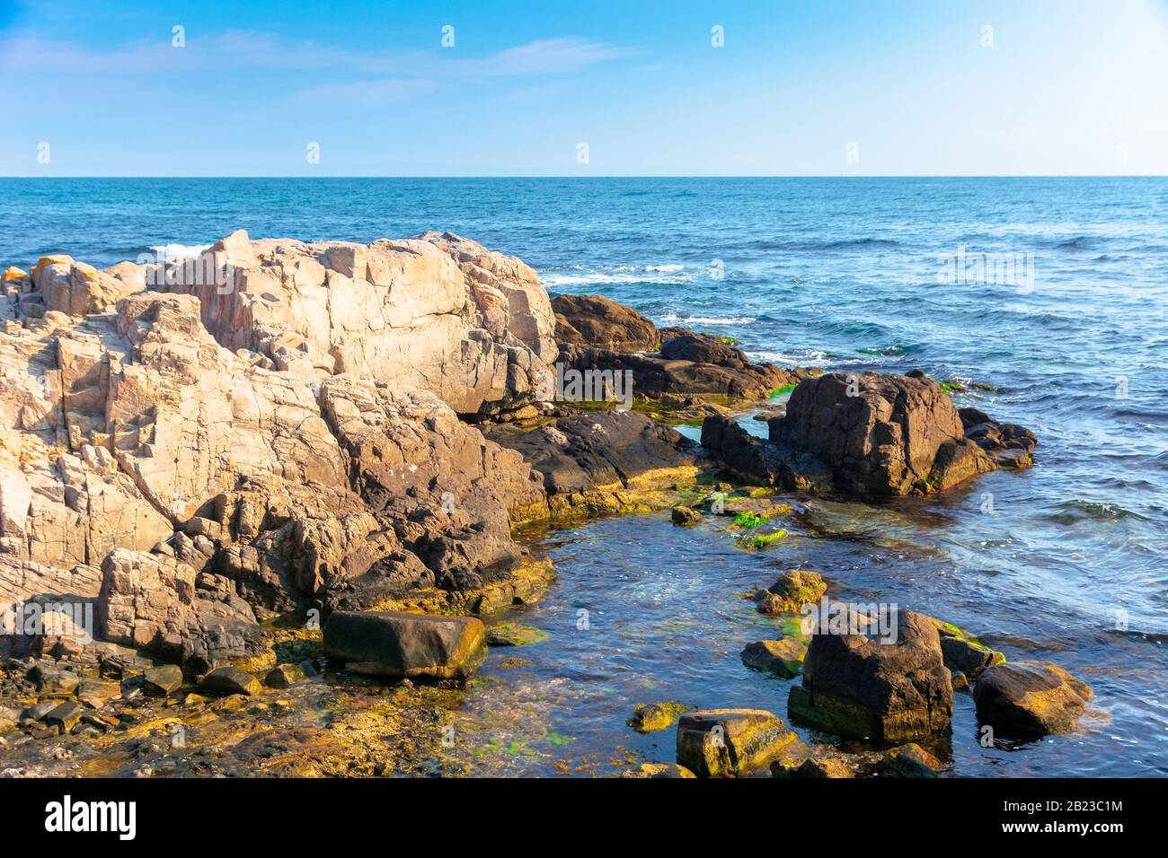 Rocky sea coast hi-res stock photography and images - Alamy