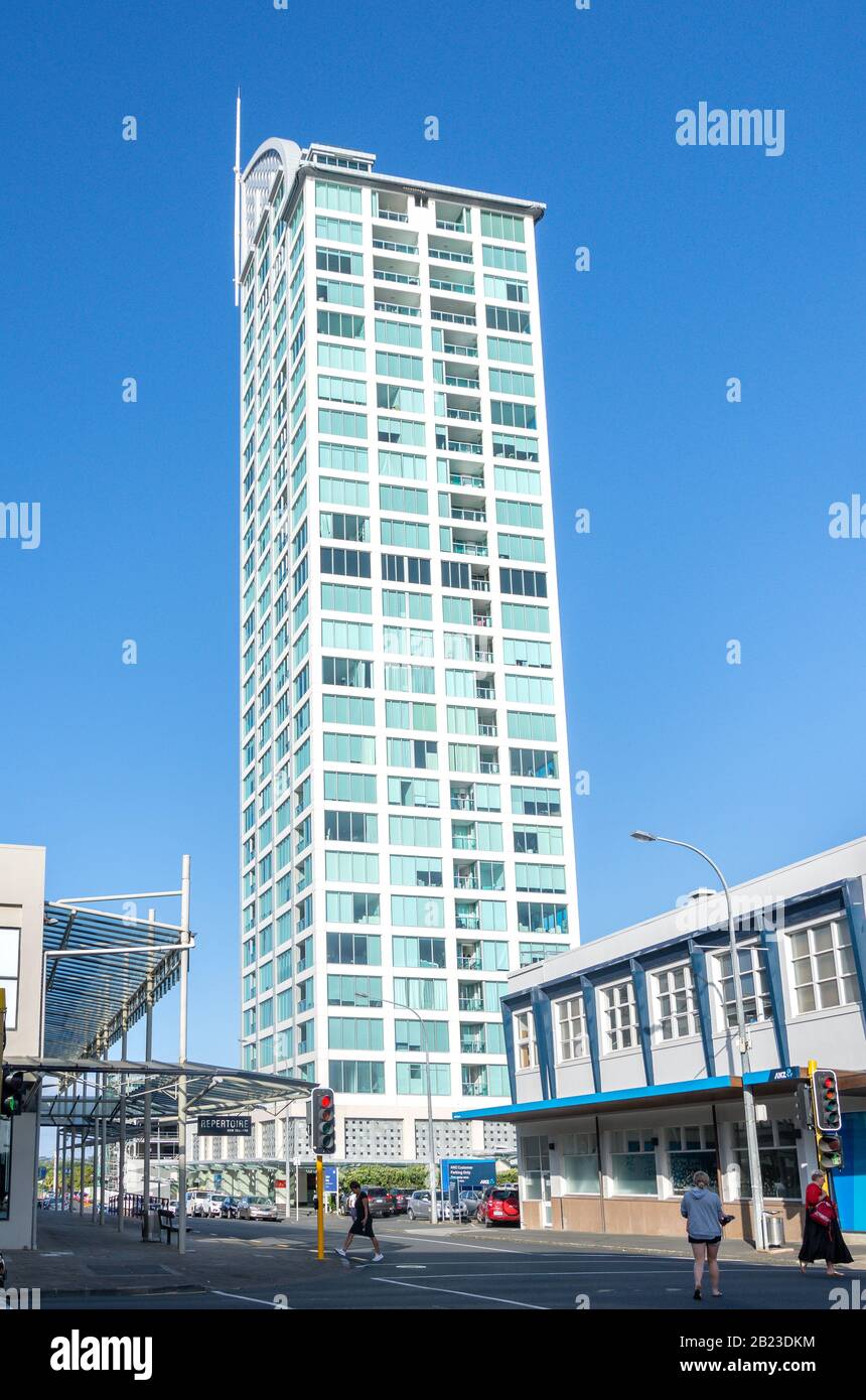 The Sentinel Tower apartment building from Lake Street, Takapuna, North Shore, Auckland, Auckland Region, New Zealand Stock Photo