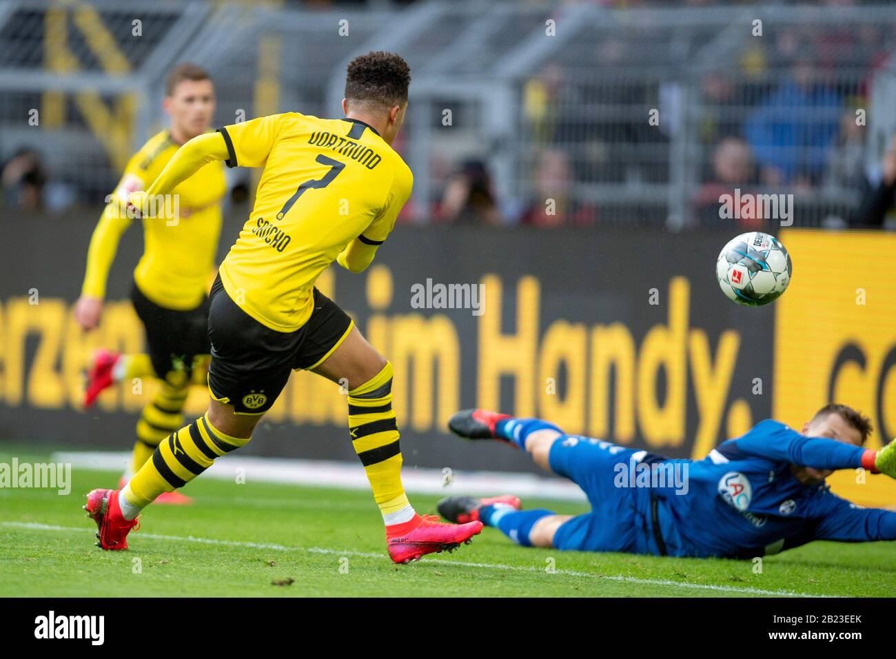 Dortmund Germany 29th Feb 2020 Football Bundesliga Borussia Dortmund Sc Freiburg 24th Matchday At Signal Iduna