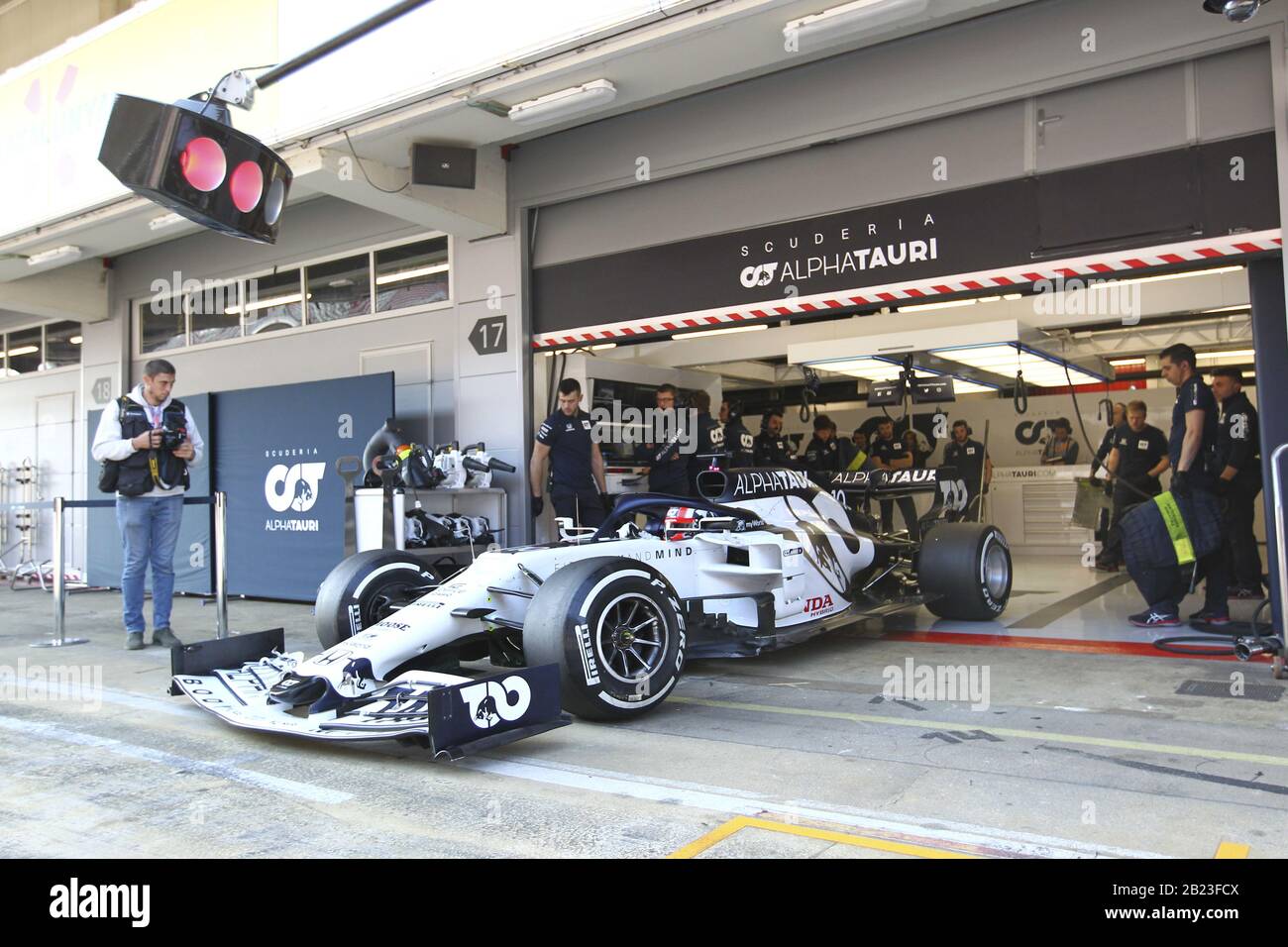 pierre gasly (fra) alpha tauri at01 during Preseason Testing 2020