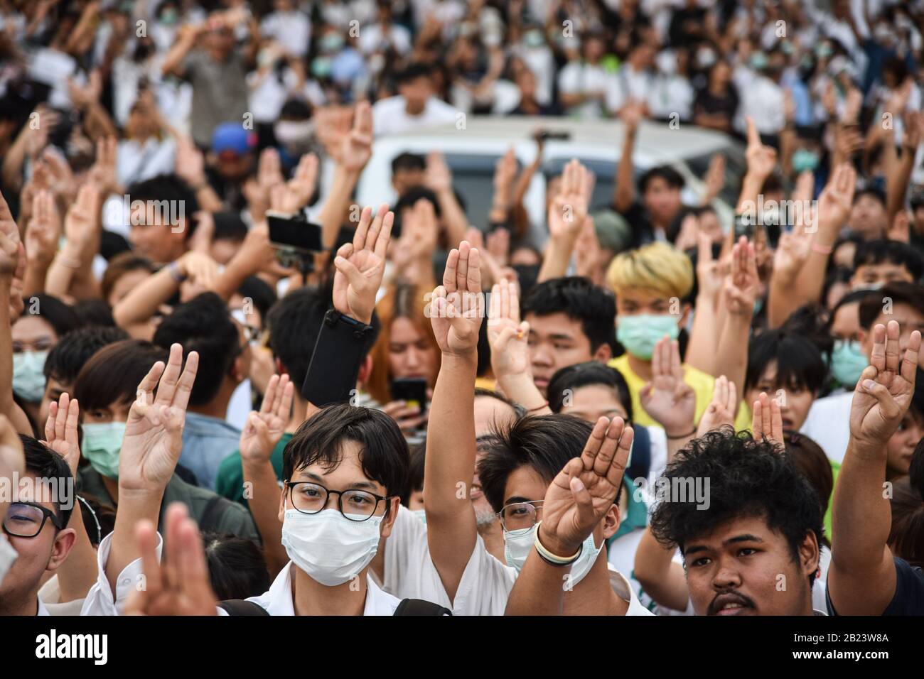 Hunger Games Three Finger Salute