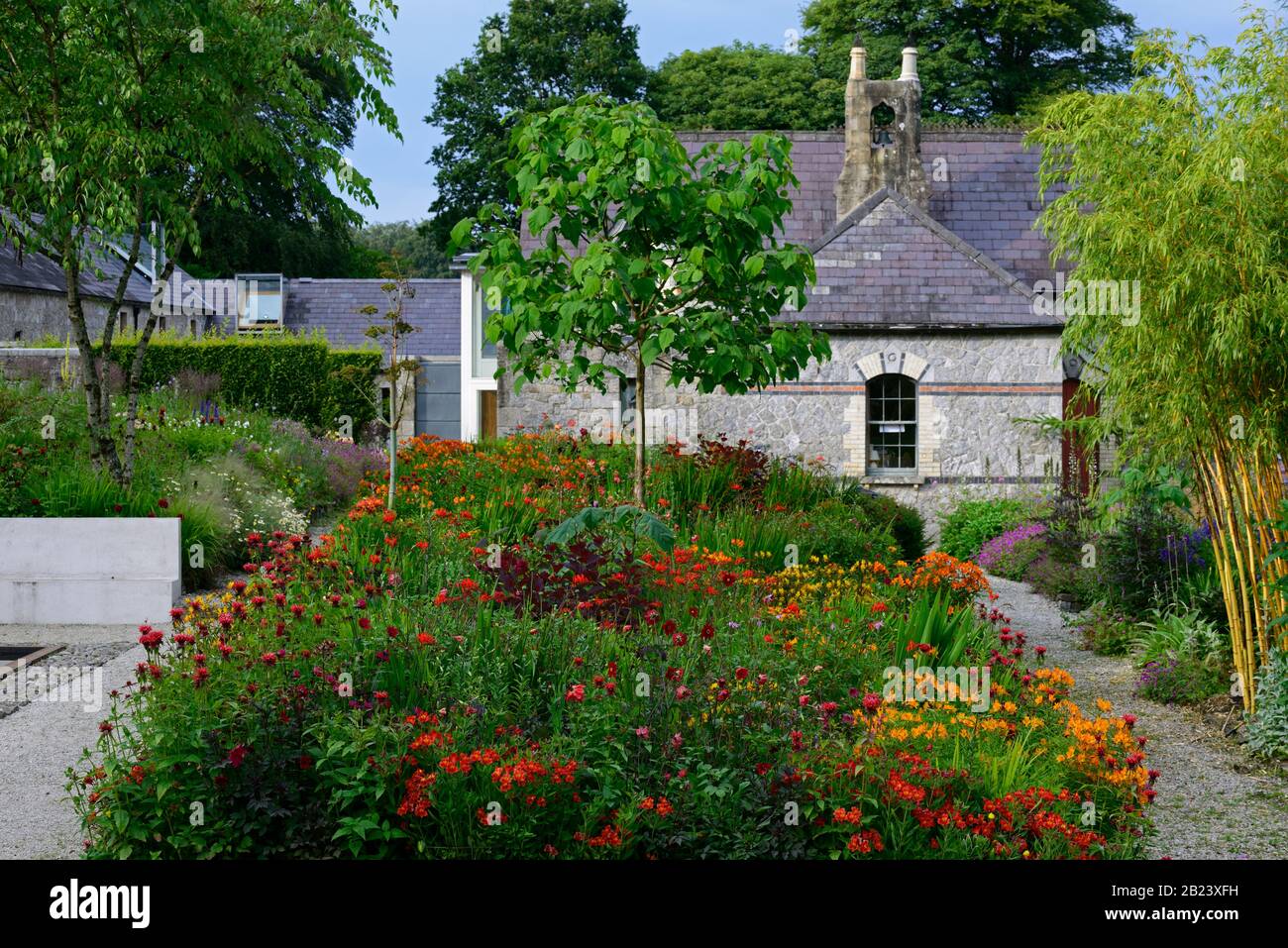 Garden design herbaceous border hi-res stock photography and images - Alamy