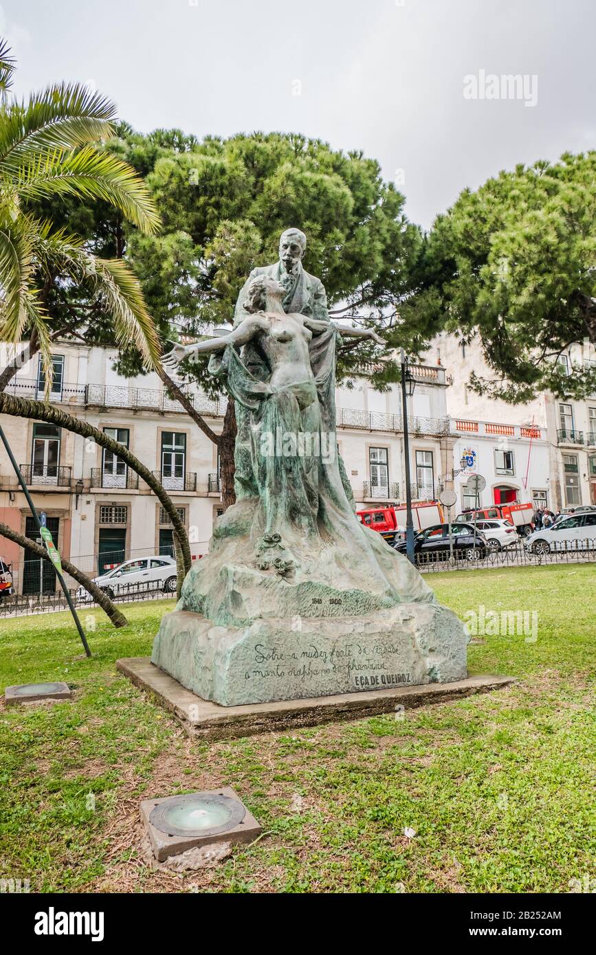 Statue of eca de queiros hi-res stock photography and images - Alamy
