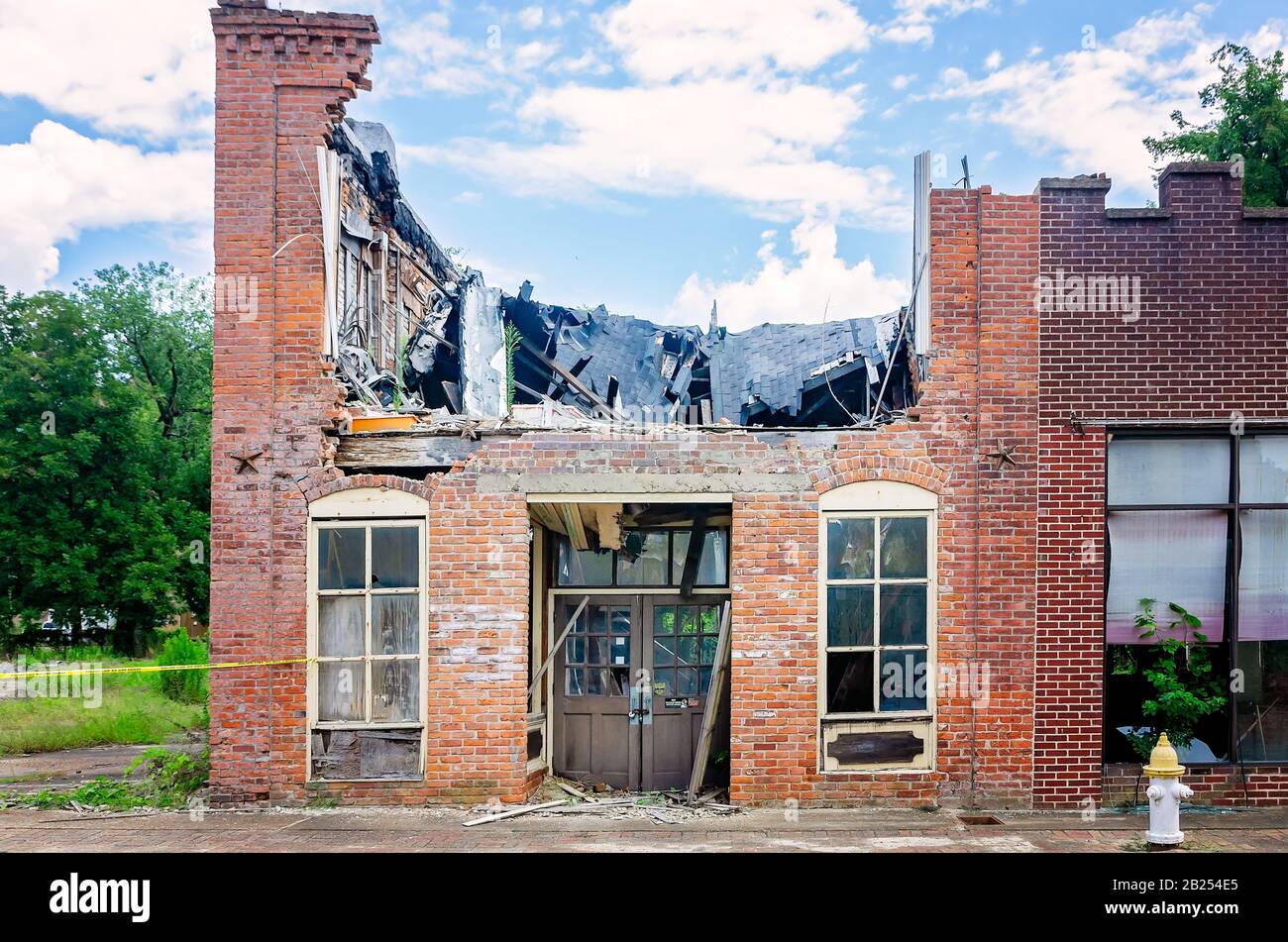 Mississippi damage building hires stock photography and images Alamy