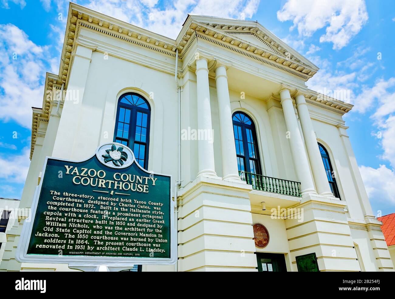 The Yazoo County Courthouse is pictured in Yazoo City, Mississippi. The Yazoo County Courthouse, built in 1872, is an Italianate stuccoed brick. Stock Photo