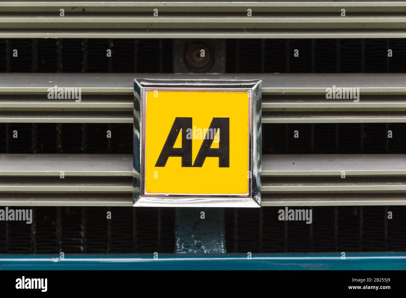 【激安セール】 Association Automobile Square (AA) grille radiator on badge 自動車