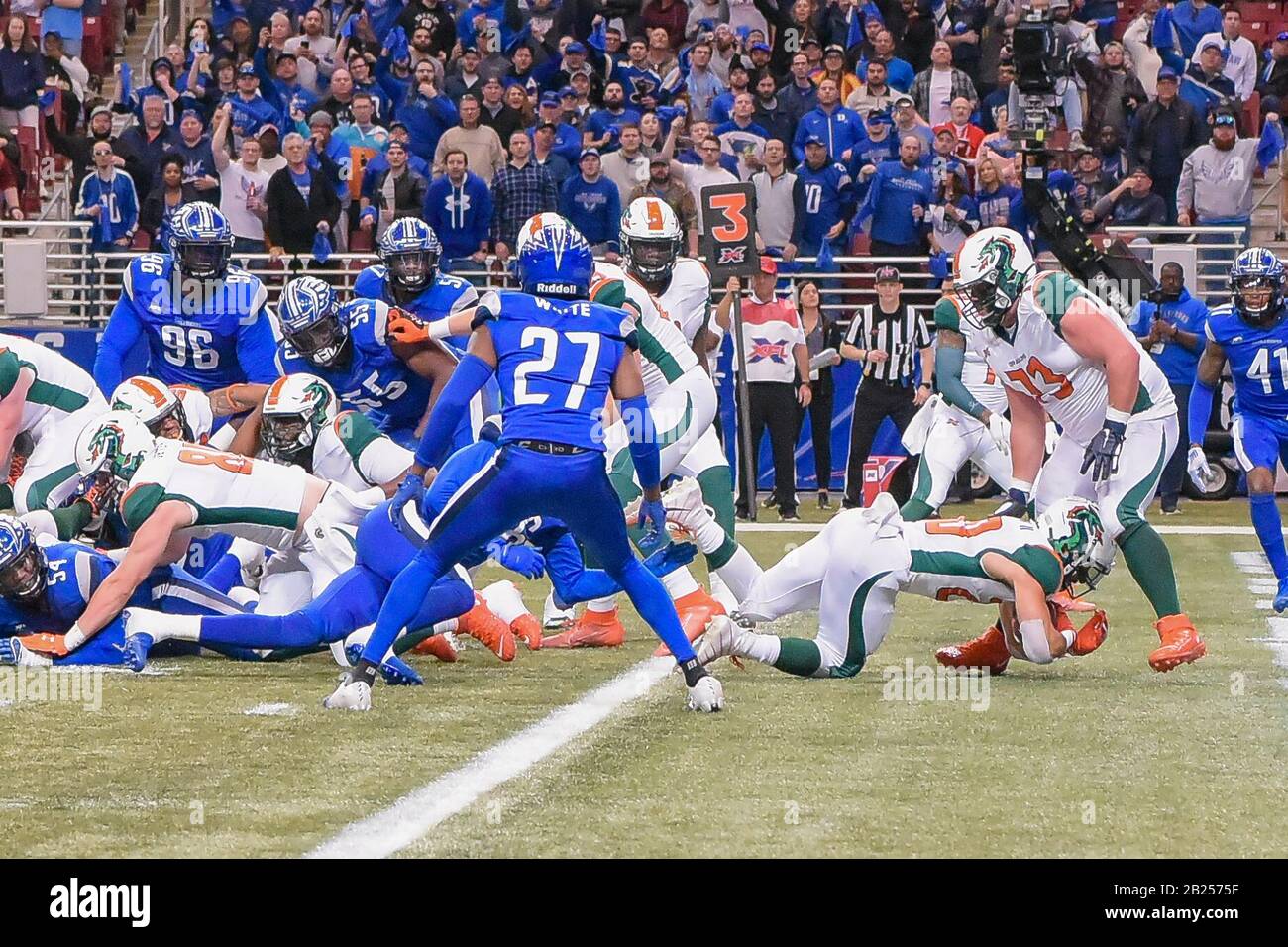 St Louis, USA. 29th Feb, 2020. Feb 29, 2020: Seattle Dragons running ...