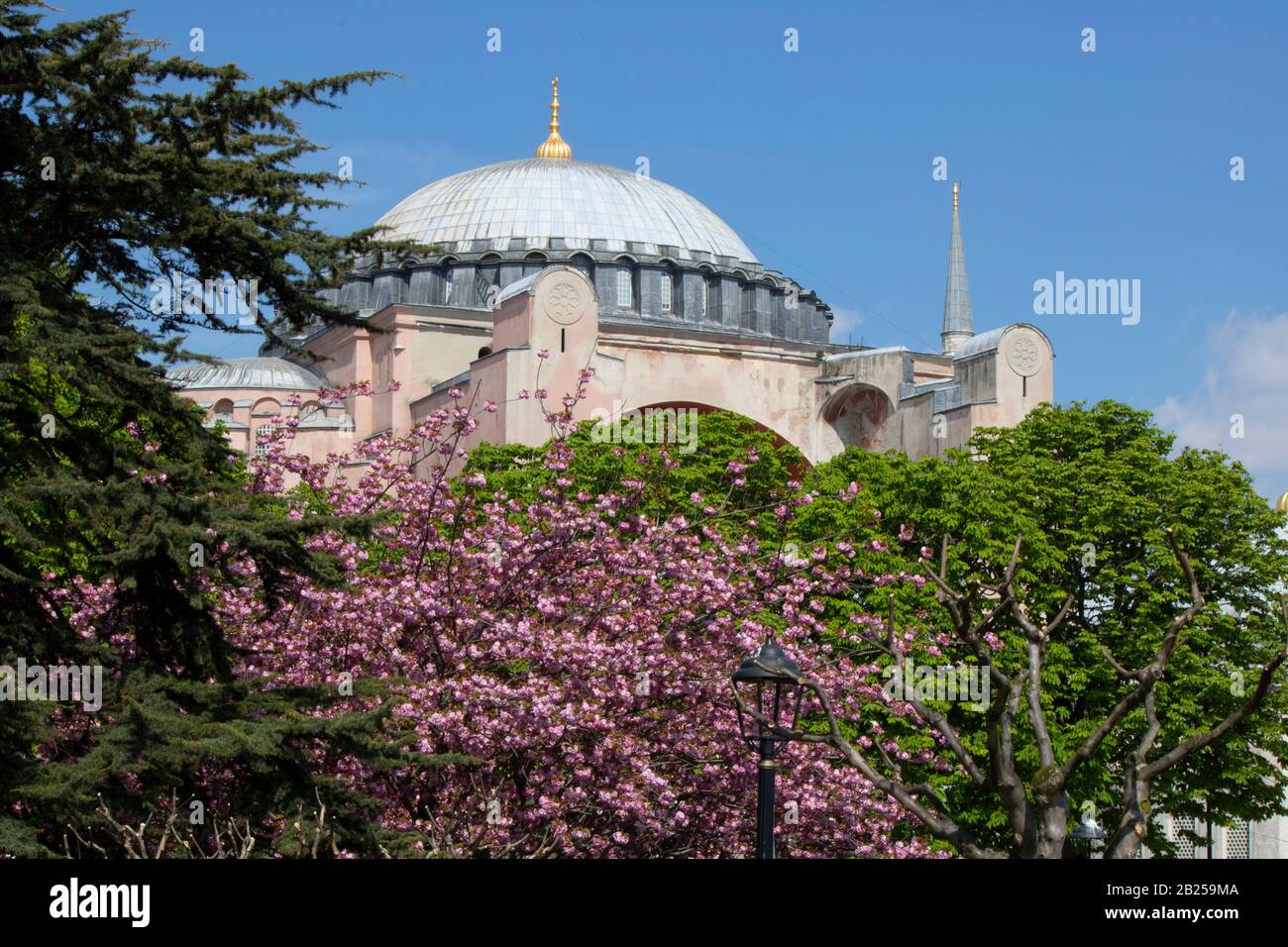 The famous Hagia Sophia in Sultanahmet, Istanbul, Turkey Stock Photo ...