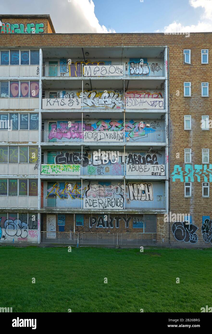 abandoned council block  grafitti on building Stock Photo