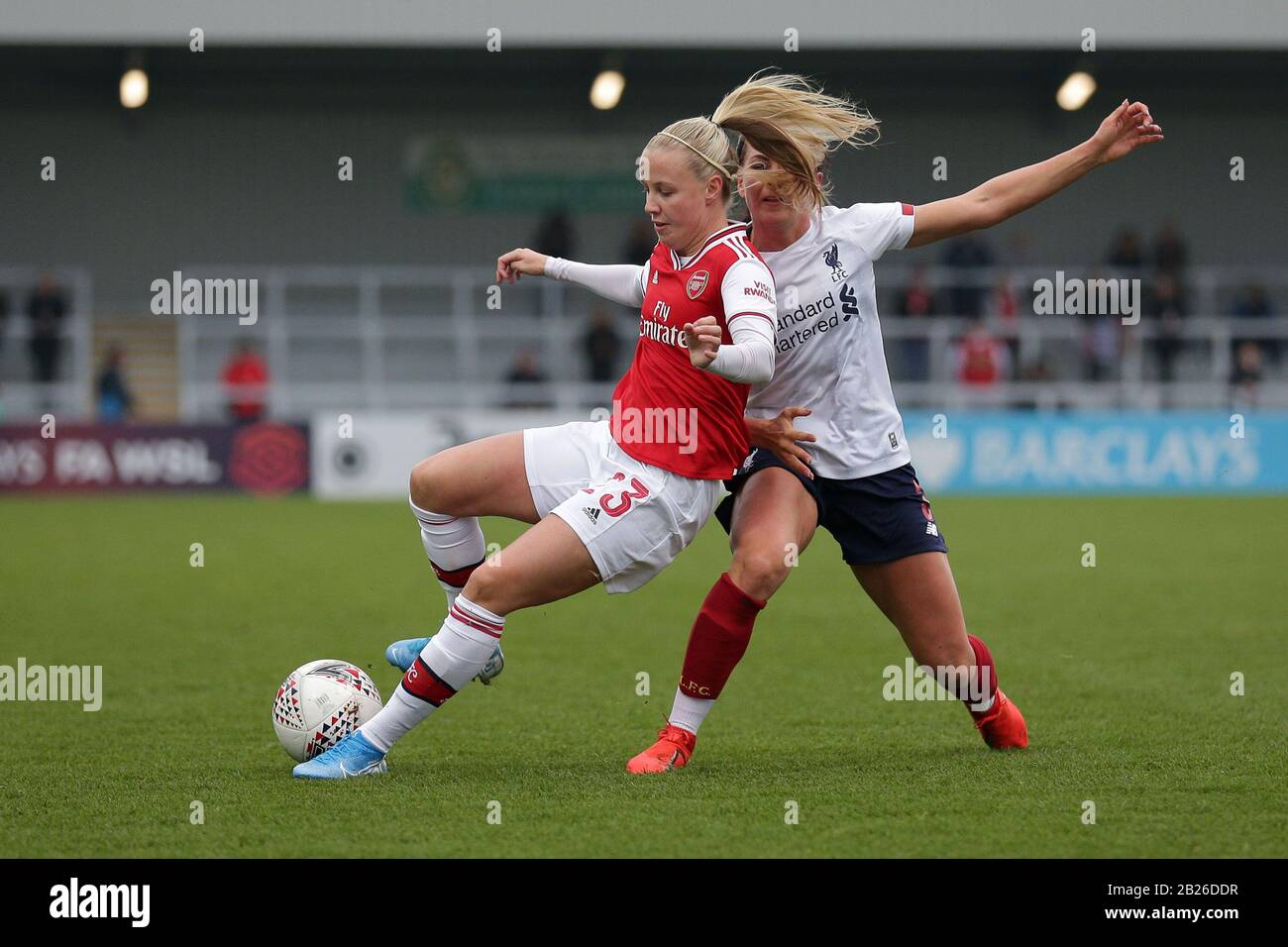 Beth Mead of Arsenal and Leighanne Robe of Liverpool during Arsenal ...