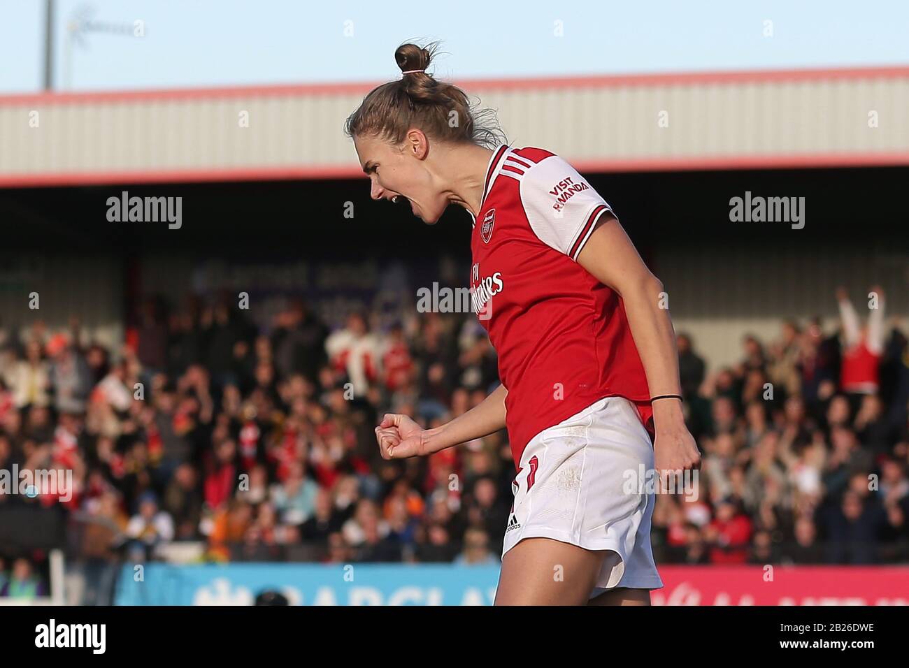 Vivianne Miedema of Arsenal scores the first goal for her team and celebrates during Arsenal Women vs Manchester City Women, Barclays FA Women's Super Stock Photo