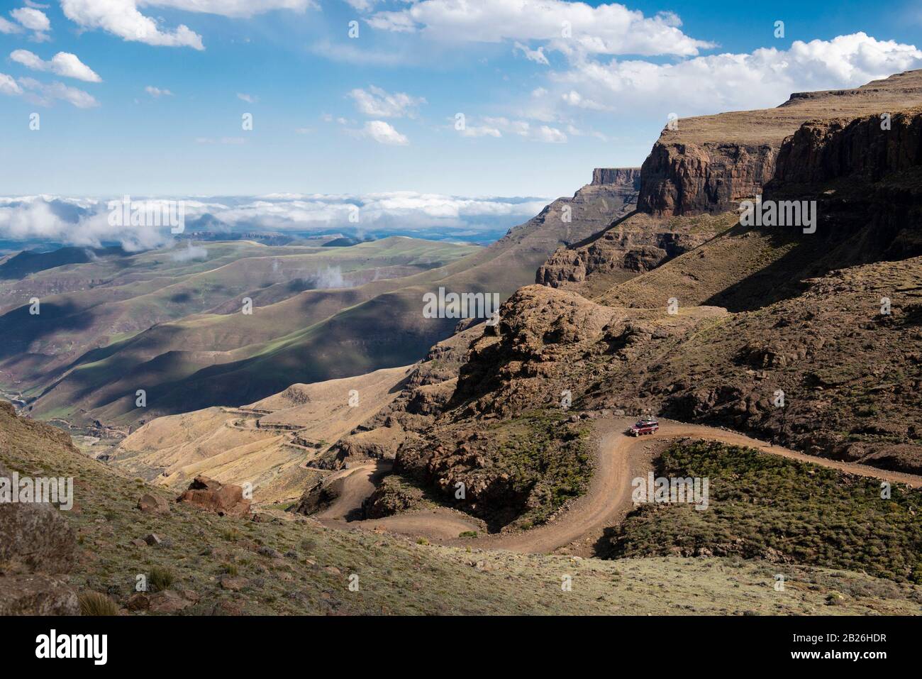 4x4 Driving Down Sani Pass Lesotho Stock Photo Alamy 4x4-driving-down-sani-pass-lesotho-stock-photo-alamy