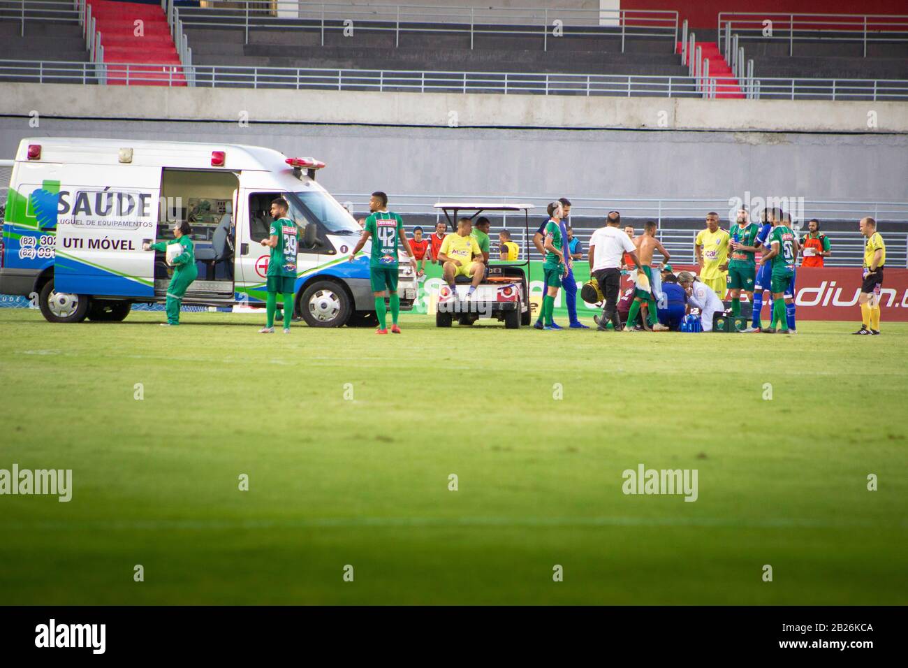 MACEI', AL - 29.02.2020: CSA X CORURIPE - Ambulance enters Campo to rescue the player Palinha during Csa x Coruripe held at Estádio Rei Pelé in Maceió, AL. (Photo: Renato Alexandre/Fotoarena) Stock Photo