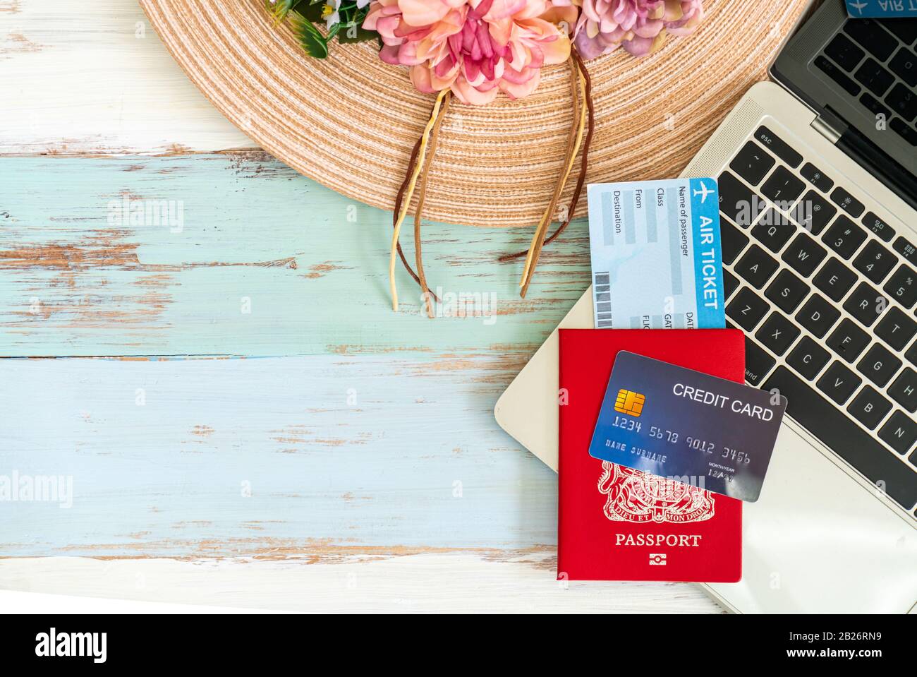 Planning vacation laptop map hi-res stock photography and images - Alamy