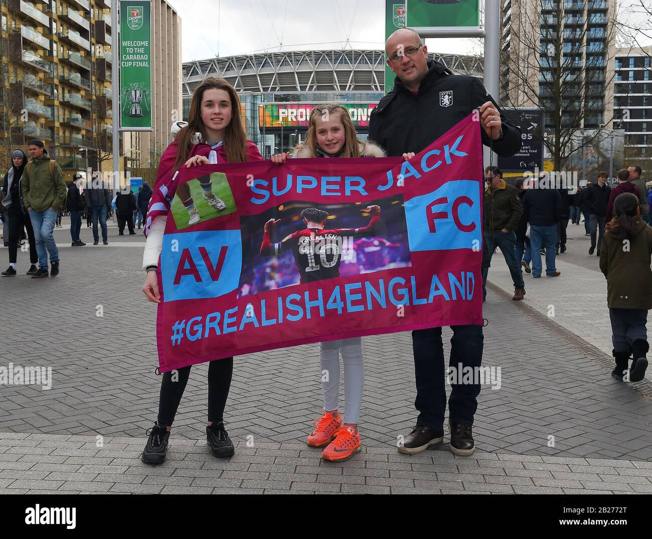 Manchester city fans arrive for todays match hi-res stock photography ...