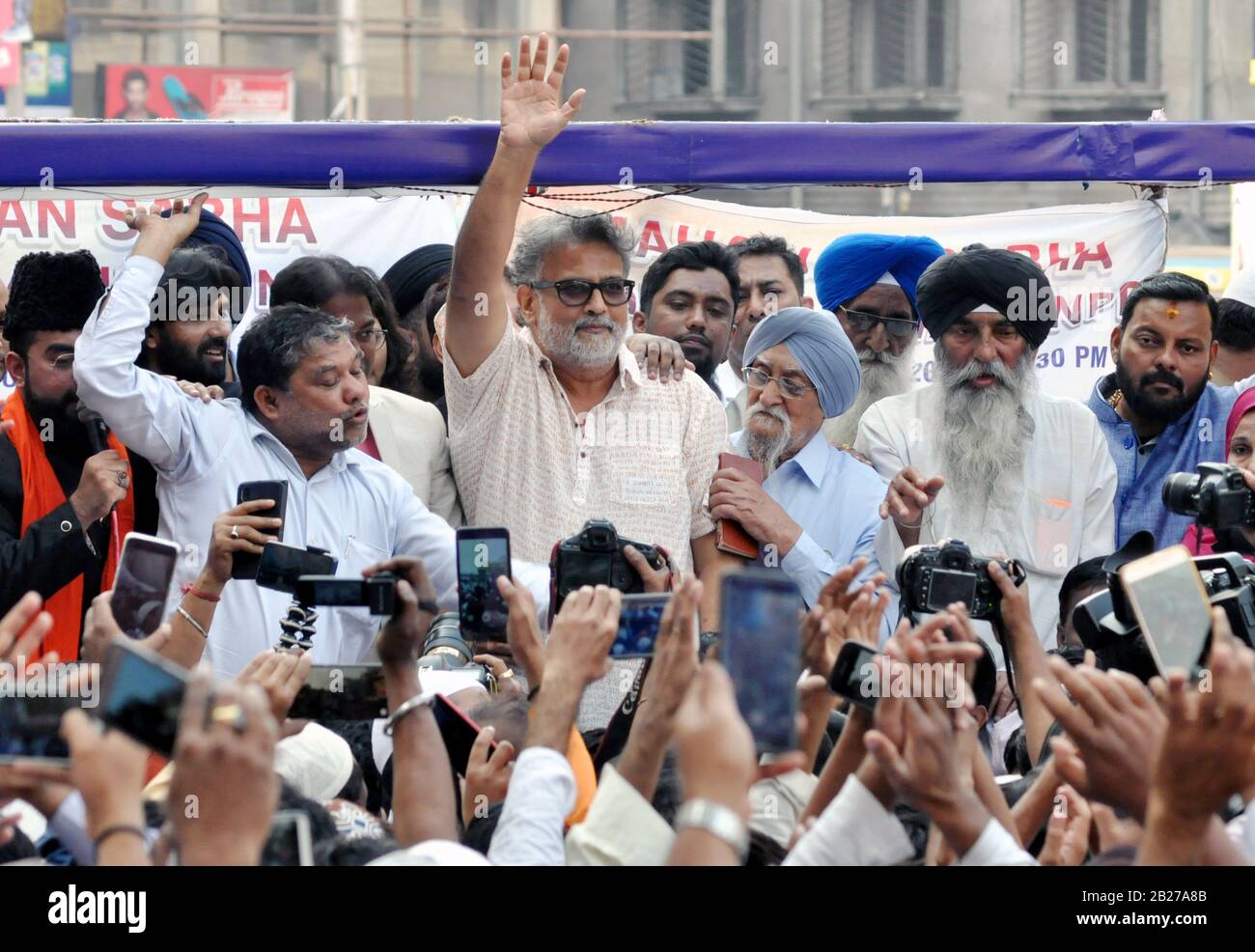 Kolkata, India. 28th Feb, 2020. Grandson of Mahatma Gandhi Tushar Gandhi (middle) takes part in a rally to protest against NRC and CAA. (Photo by Ved Prakash/Pacific Press/Sipa USA) Credit: Sipa USA/Alamy Live News Stock Photo